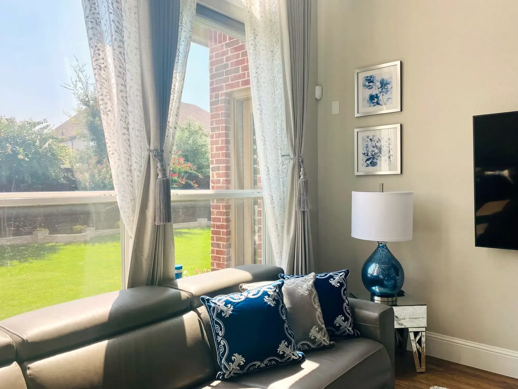Contemporary Classic — living design by CoziZone in Frisco, TX